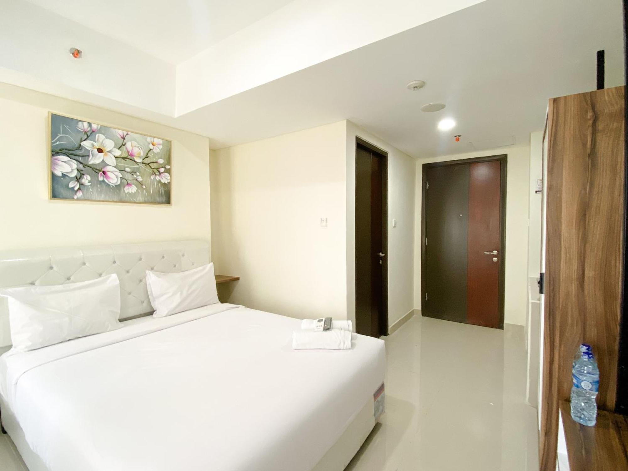 Homey And Cozy Stay Studio Room Pollux Chadstone Apartment By Travelio Cikarang Bagian luar foto