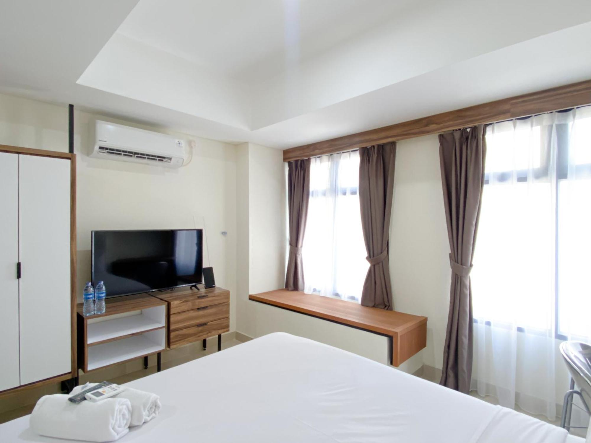 Homey And Cozy Stay Studio Room Pollux Chadstone Apartment By Travelio Cikarang Bagian luar foto