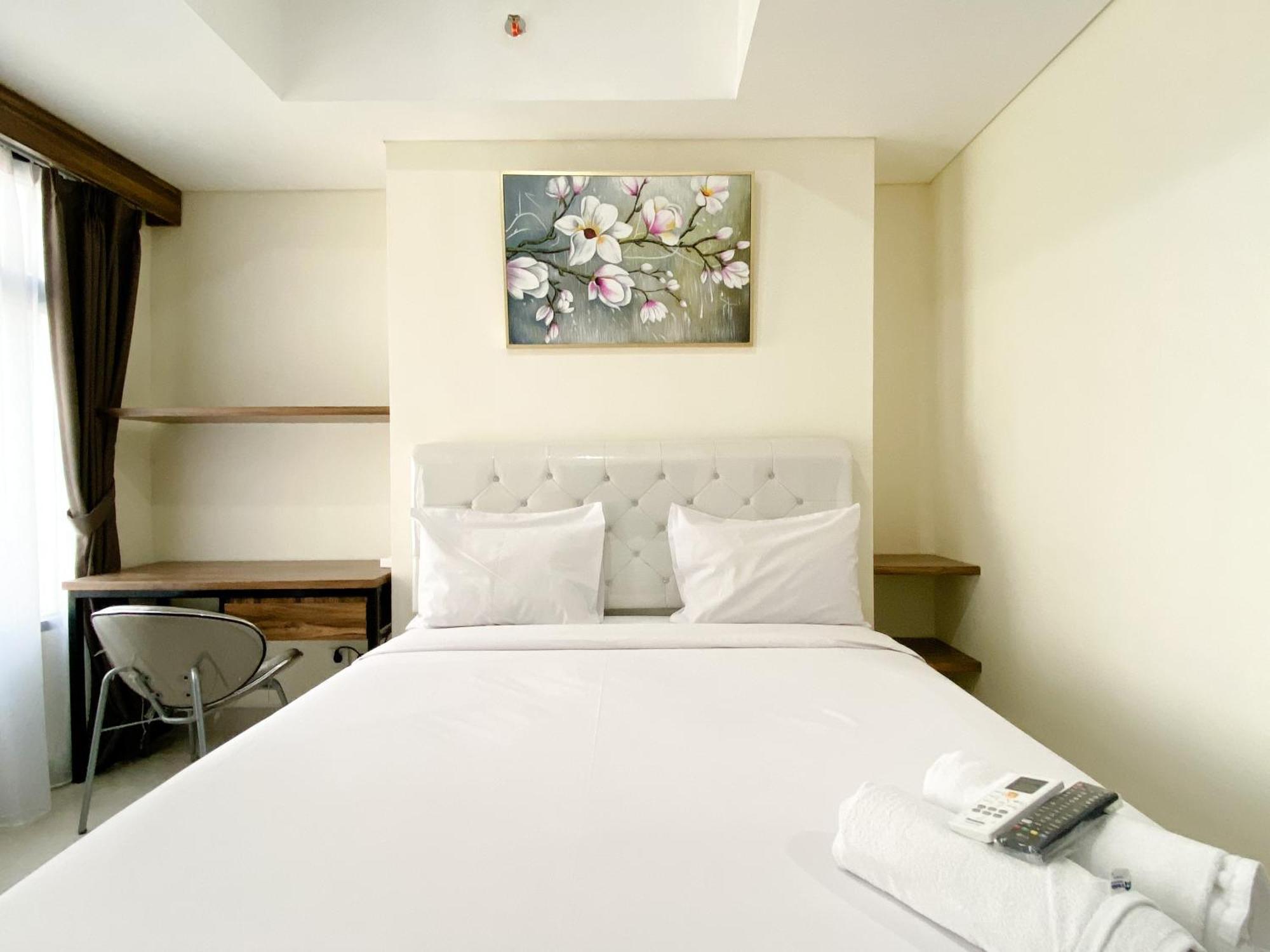 Homey And Cozy Stay Studio Room Pollux Chadstone Apartment By Travelio Cikarang Bagian luar foto