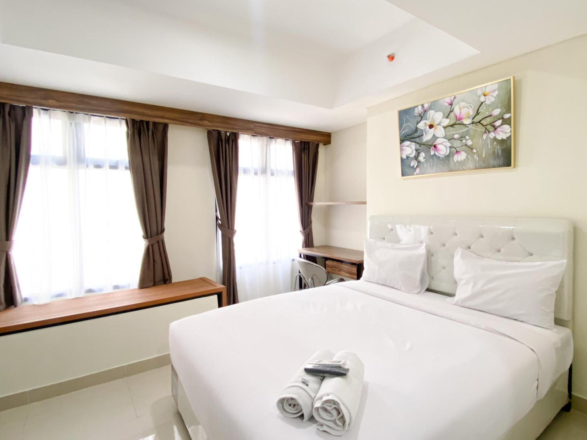 Homey And Cozy Stay Studio Room Pollux Chadstone Apartment By Travelio Cikarang Bagian luar foto